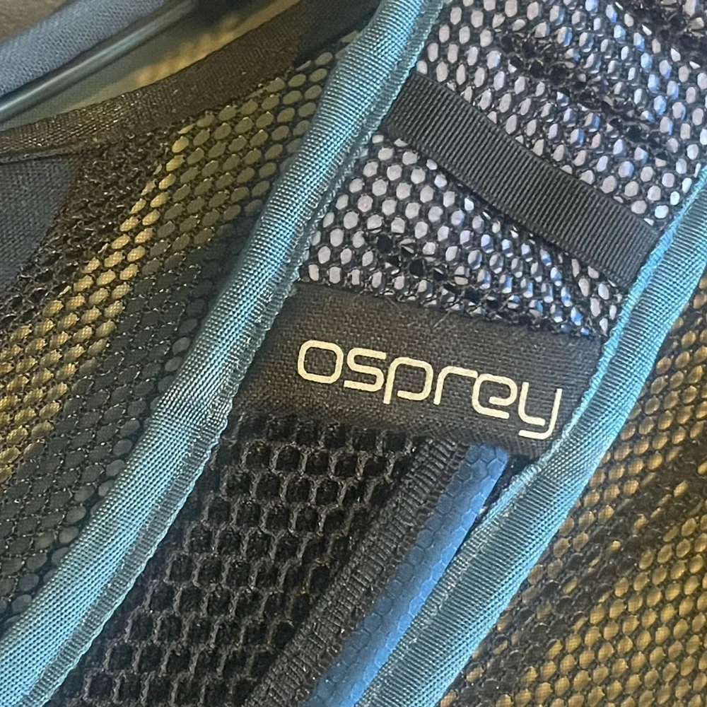 Osprey Syncro 3‎ hydration backpack blue pre-owned condition